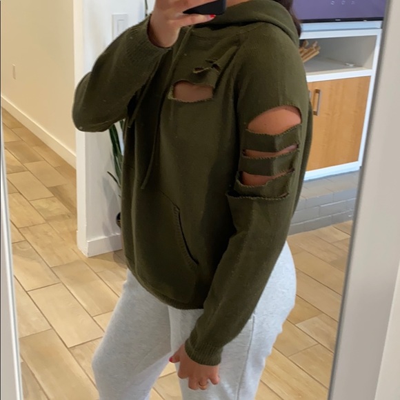 Distressed LF hoodie - Picture 2 of 4